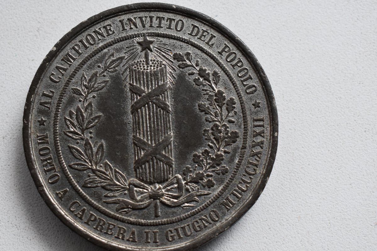 Italian-Garibaldi-Medale-And-Medalion